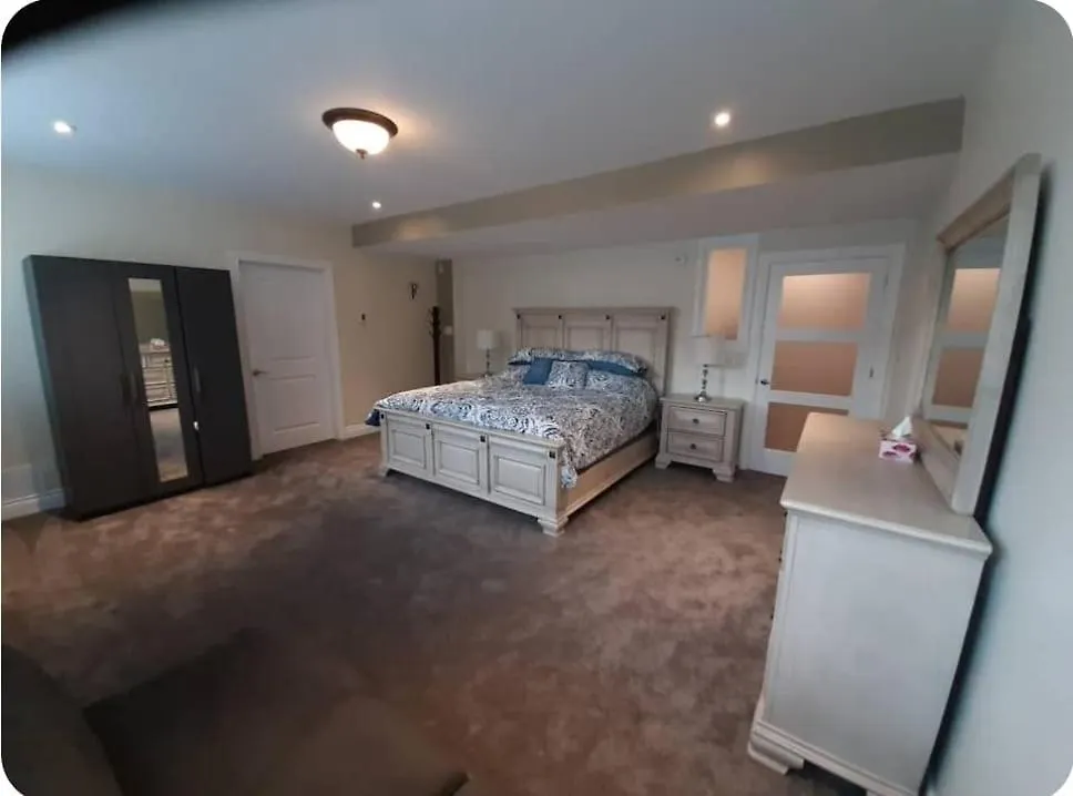 Queen Guest Apartment Ottawa