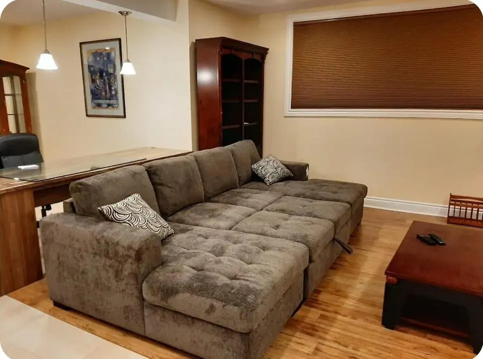 Queen Guest Apartment Ottawa