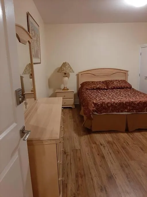 Queen Guest Apartment Ottawa